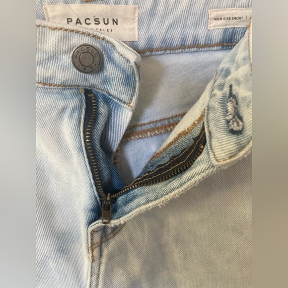 Pacsun high rise denim shorts size 25 light wash - Picture 4 of 8